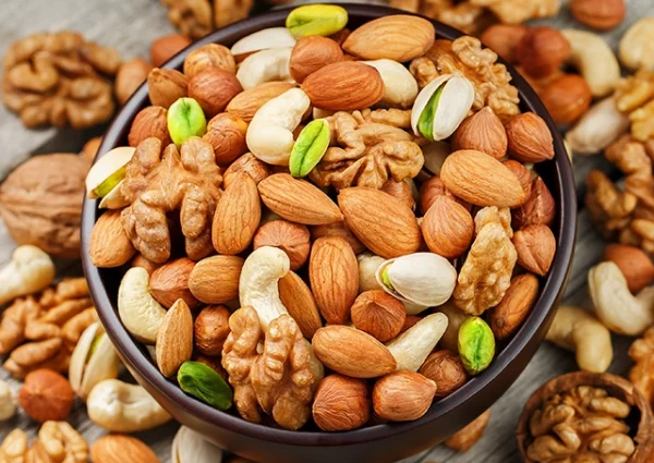 nuts-banner-img-3